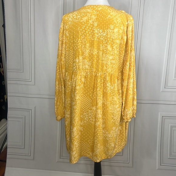 Yellow floral dress 🖤 - Picture 8 of 12